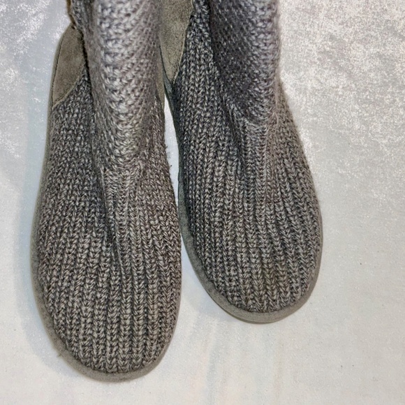 UGG Classic Cardy boots in gray 8 - Picture 4 of 13